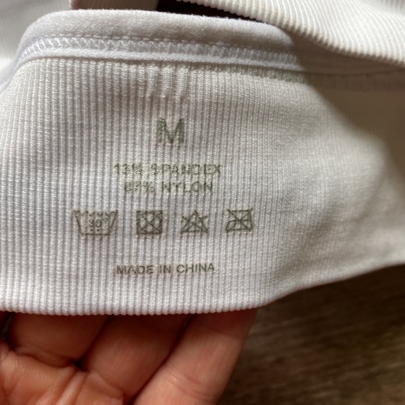 NVGTN Sports Bra - Picture 3 of 3